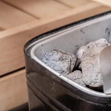 Cozy With Sauna, Near Center * レヴィ