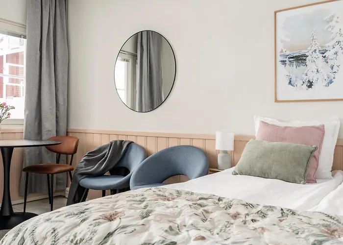 Cozy With Sauna, Near Center