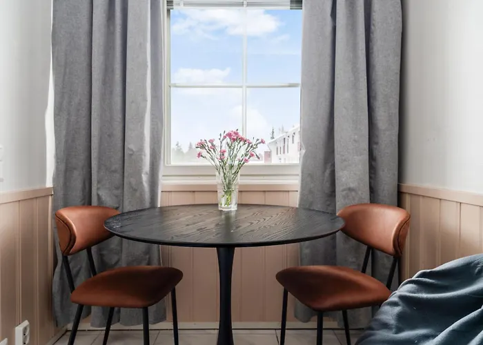 Cozy With Sauna, Near Center